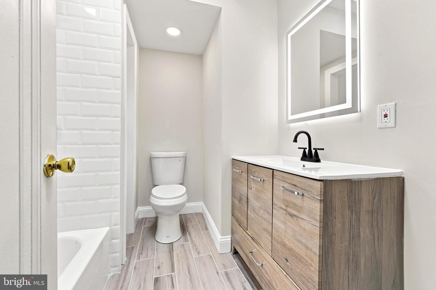 245 Copley Road photo 9