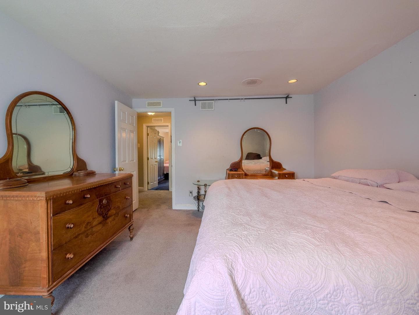 5360 Delmar Drive photo 25