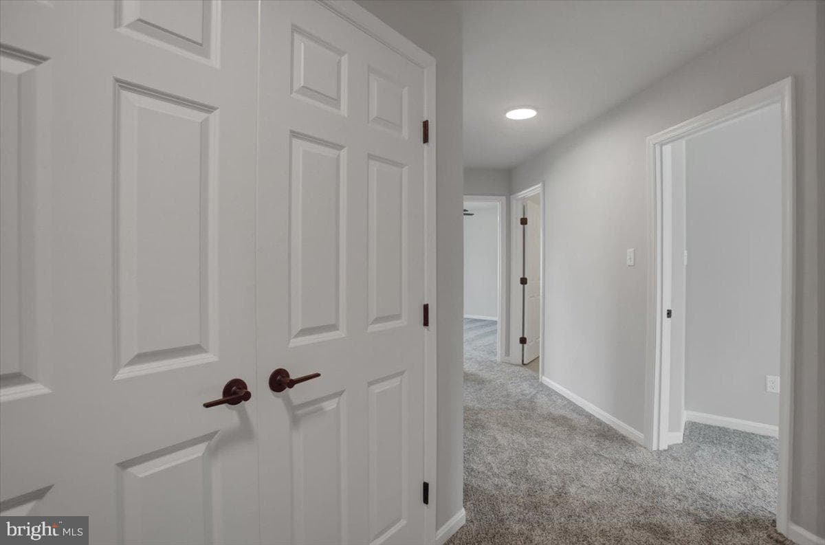 305 Grandview Ave photo 11