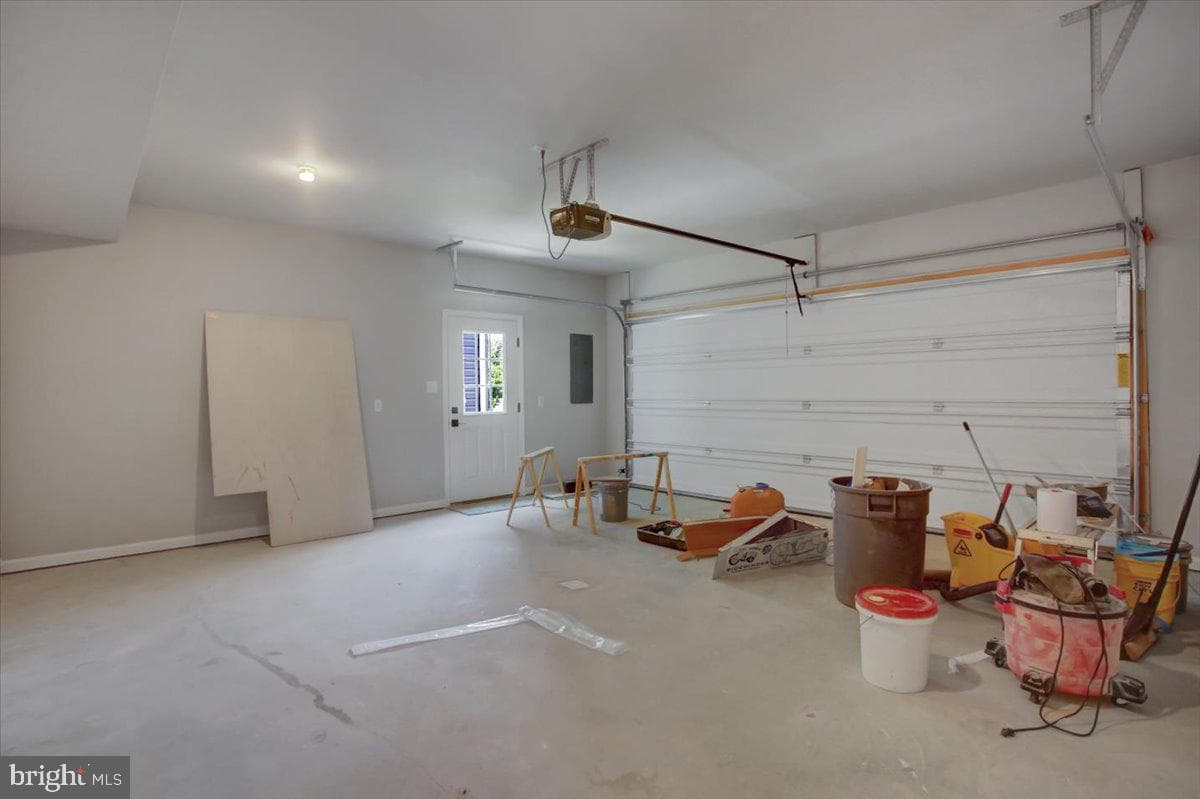 305 Grandview Ave photo 27
