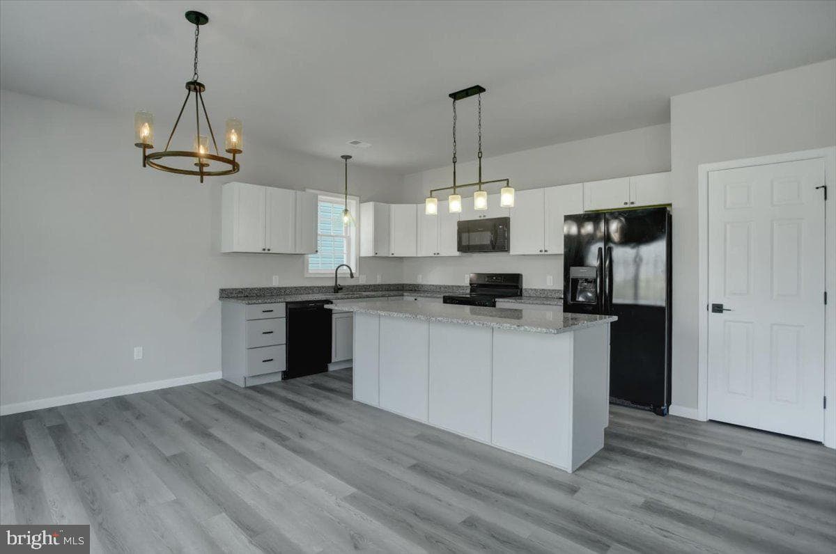 305 Grandview Ave photo 7