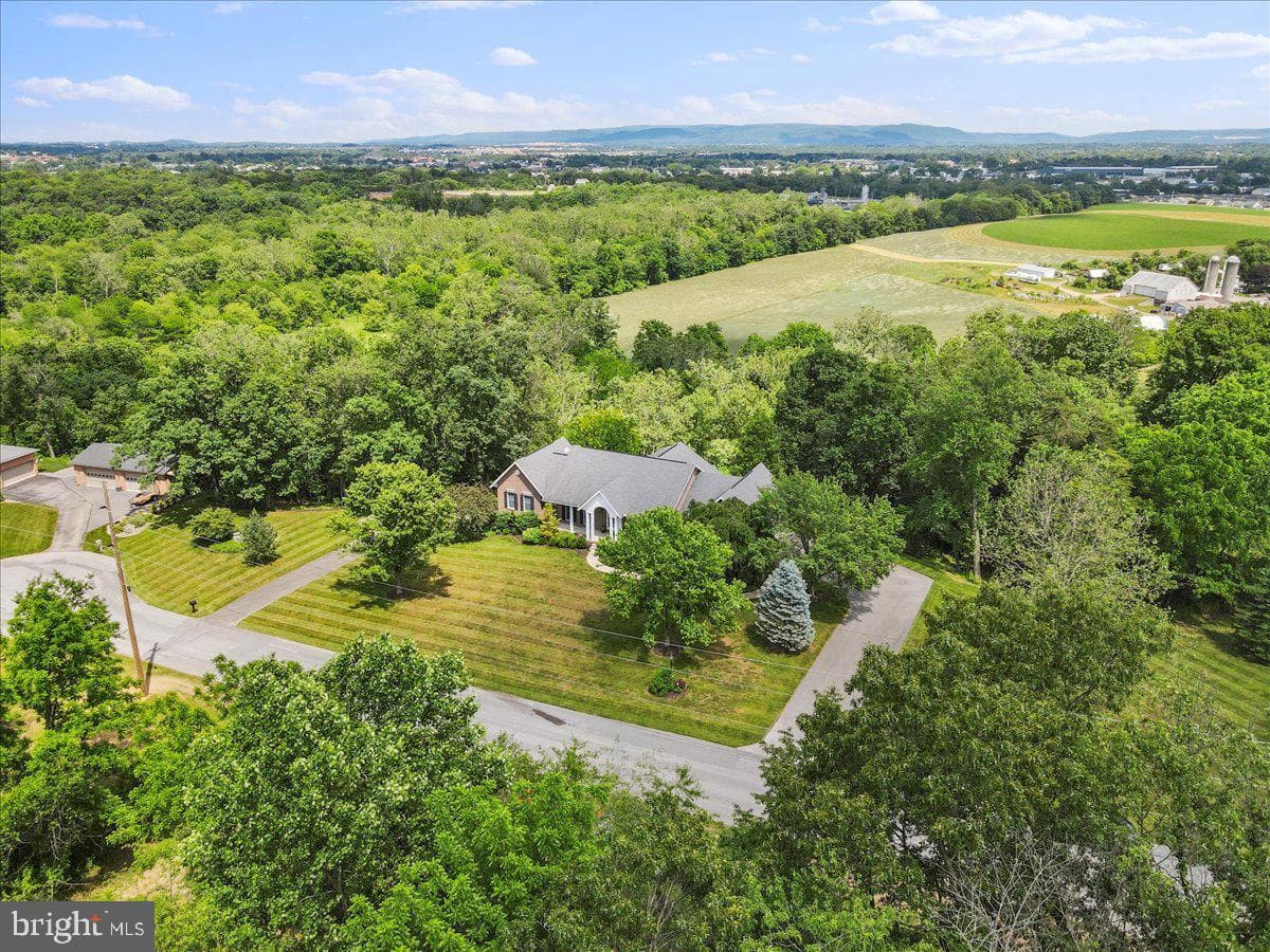 934 Samerica Drive photo 32