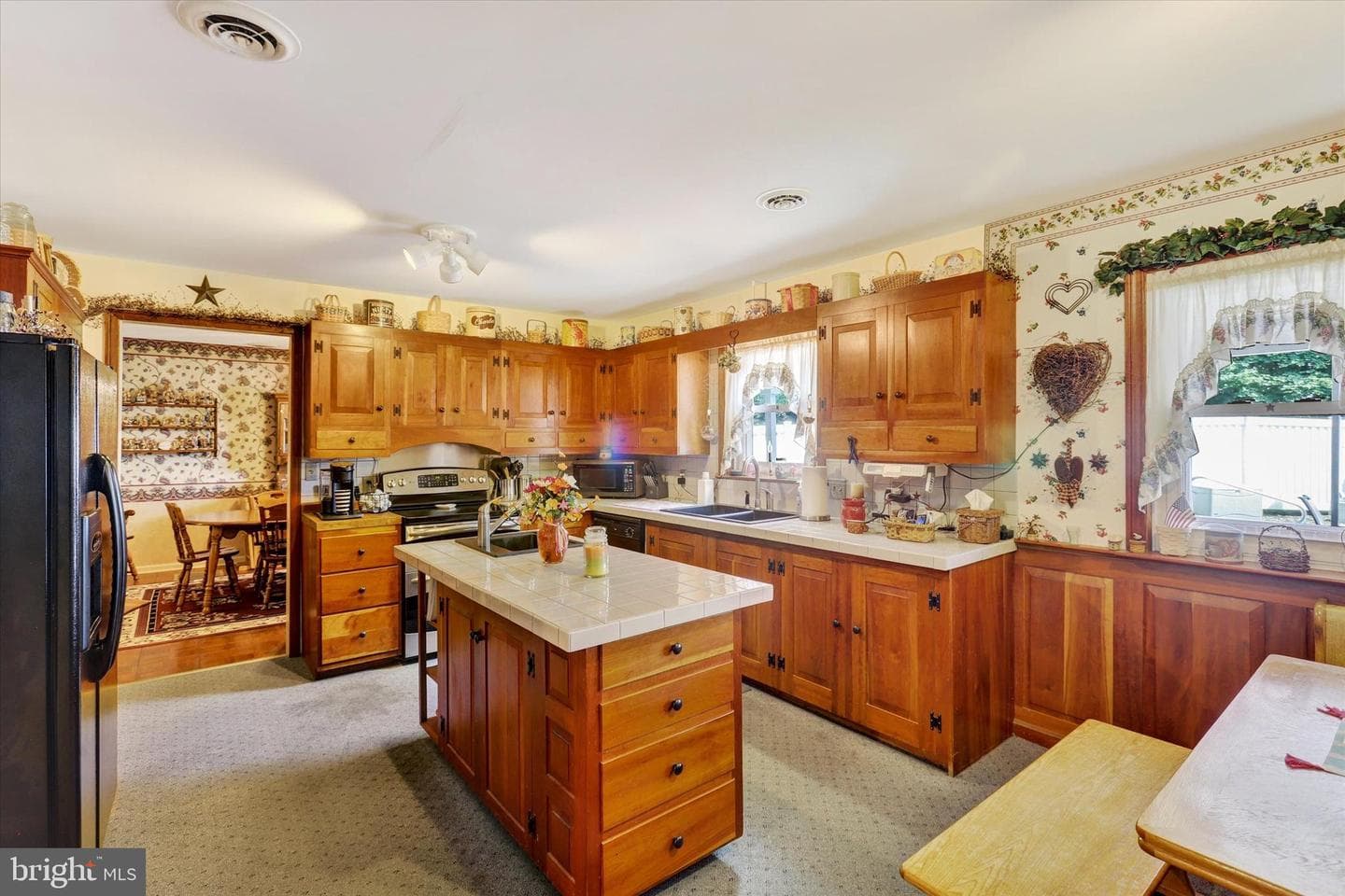 610 Westover Road photo 11