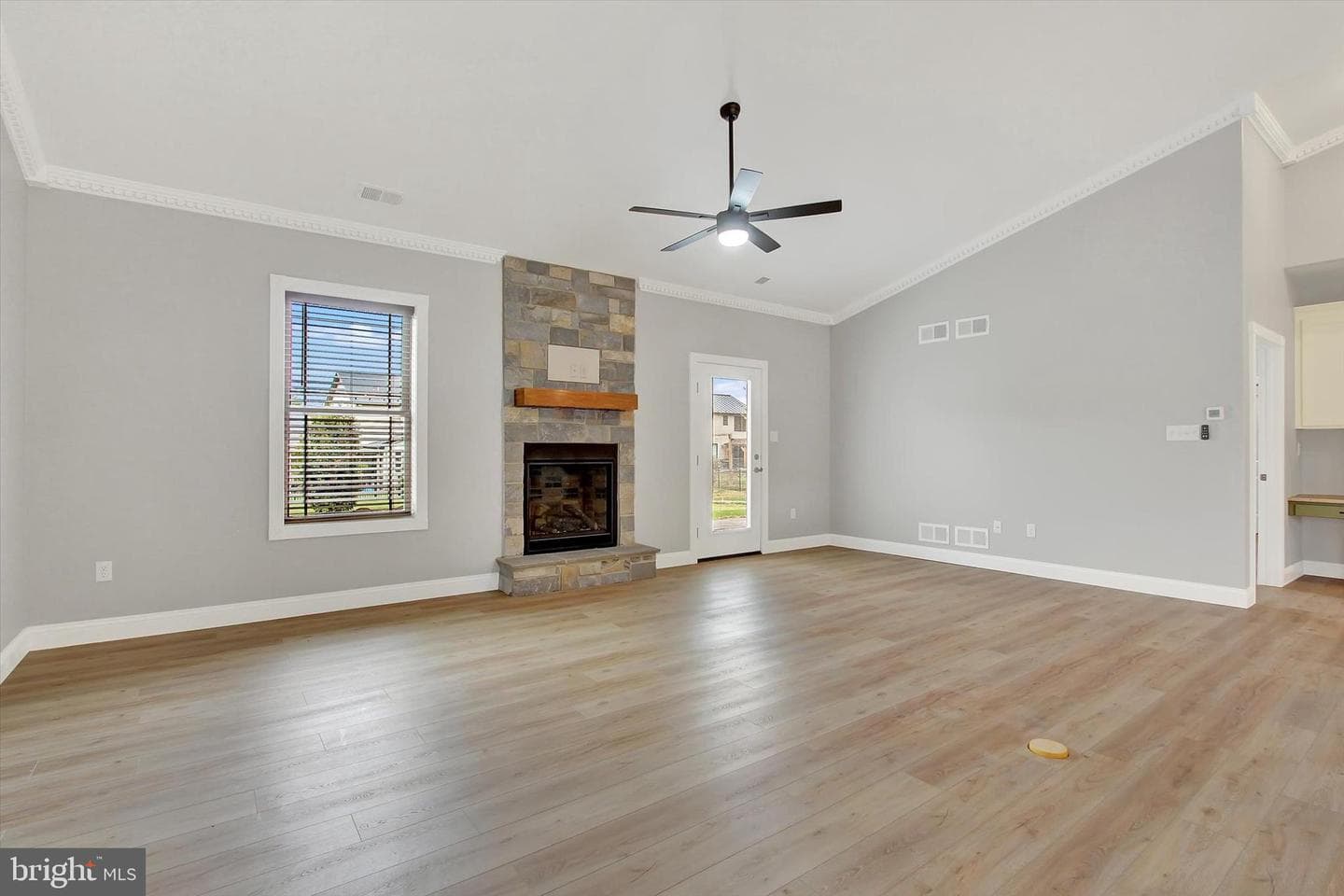 13189 Seneca Drive photo 6