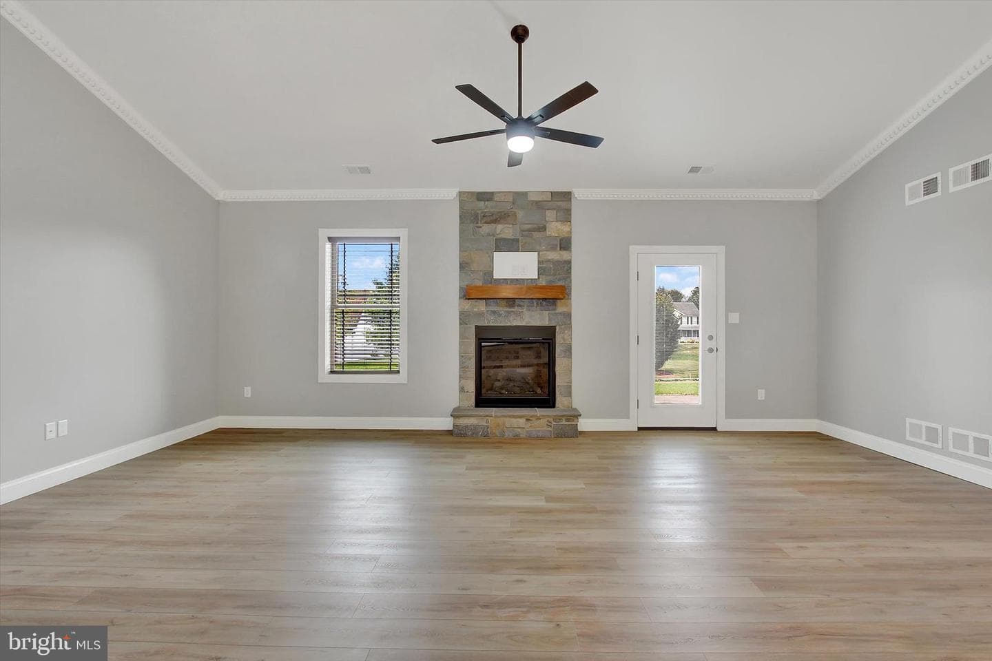 13189 Seneca Drive photo 8