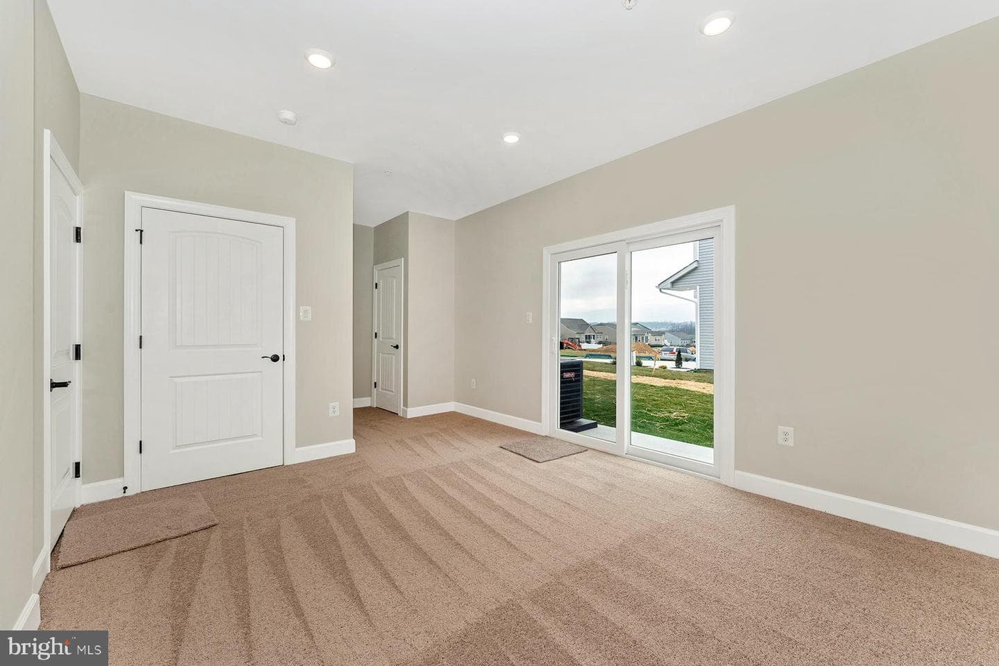 520 Bartholomew Drive photo 7