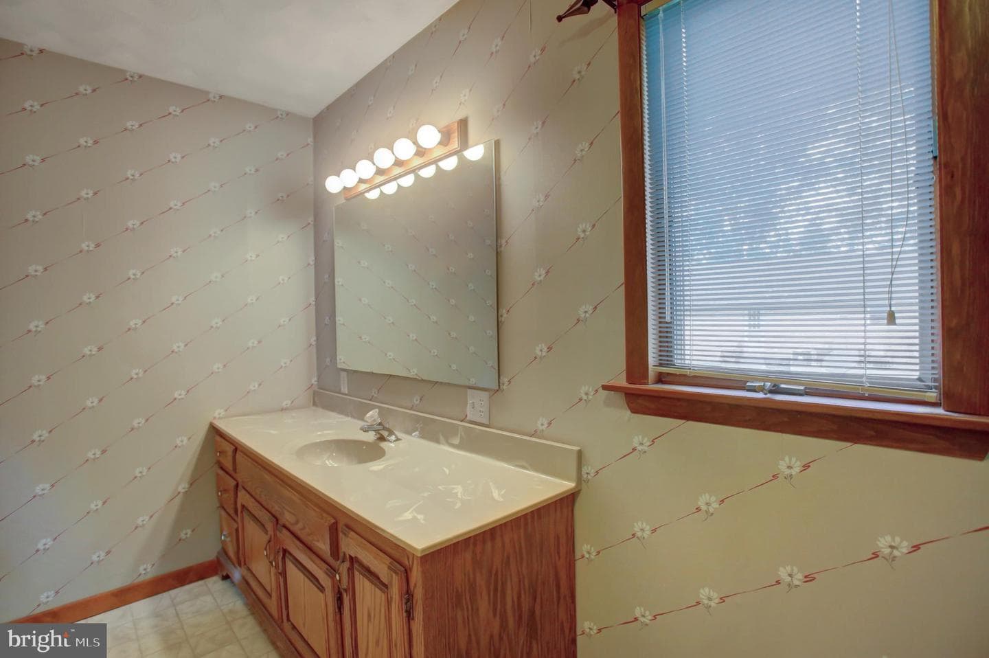 10050 Mccreary Road photo 39