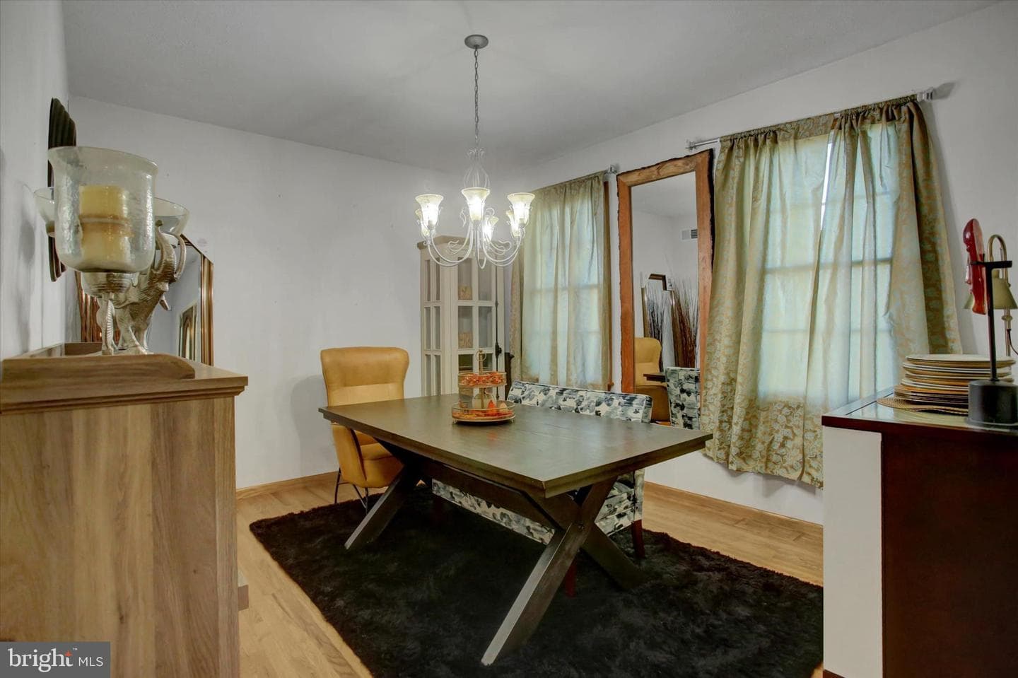 642 Eric Drive photo 12