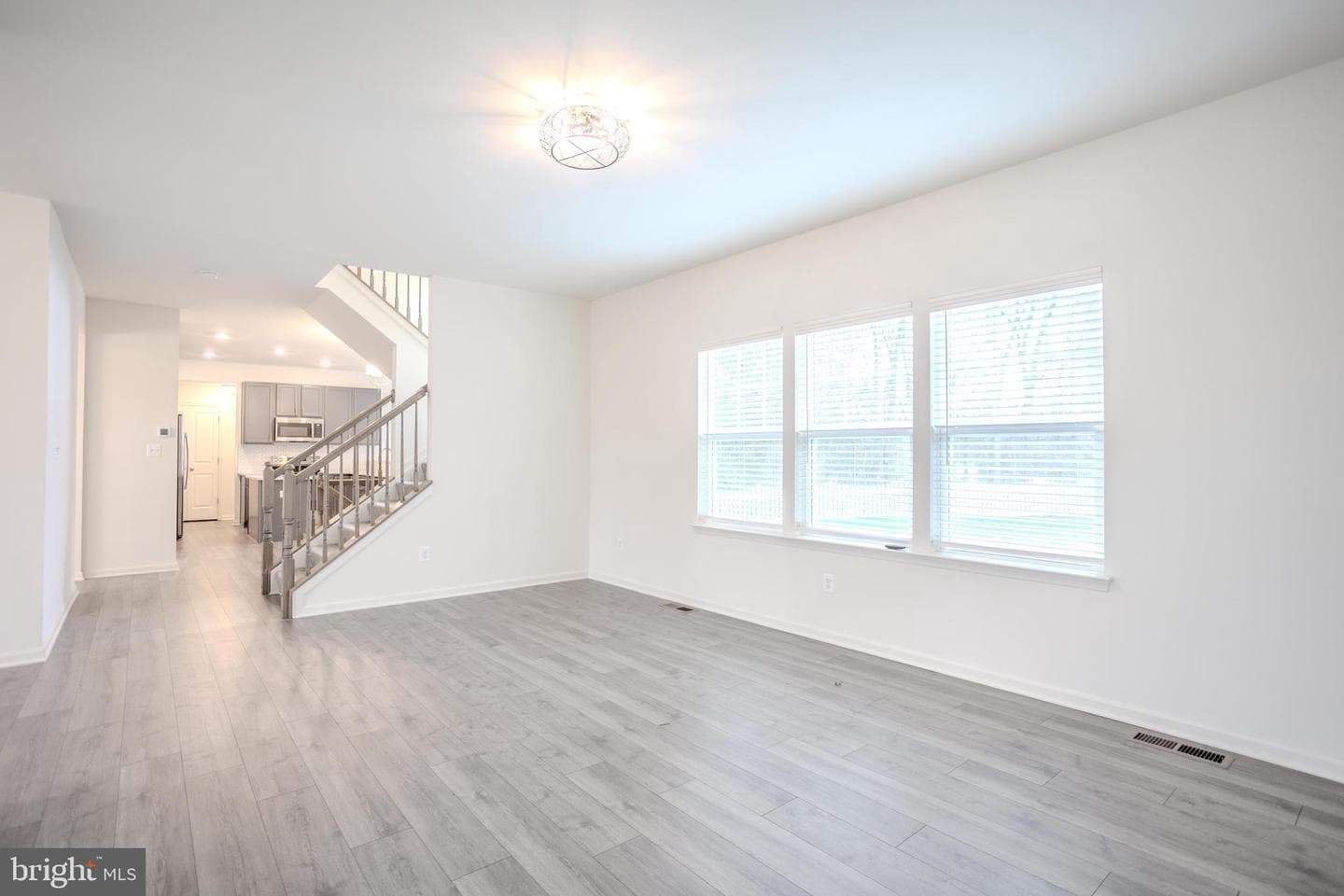 460 Paradise View Drive photo 57