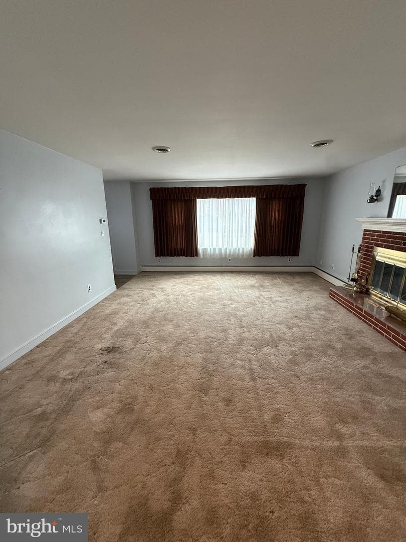 300 N Franklin Street photo 11