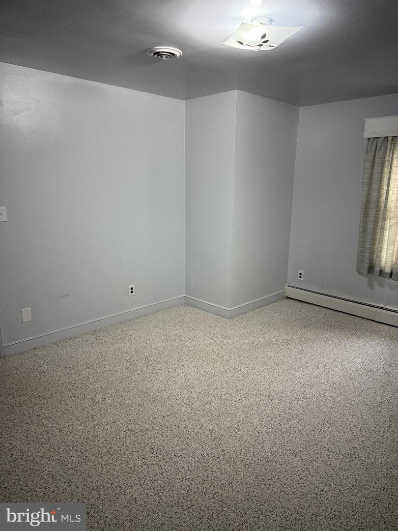 300 N Franklin Street photo 35