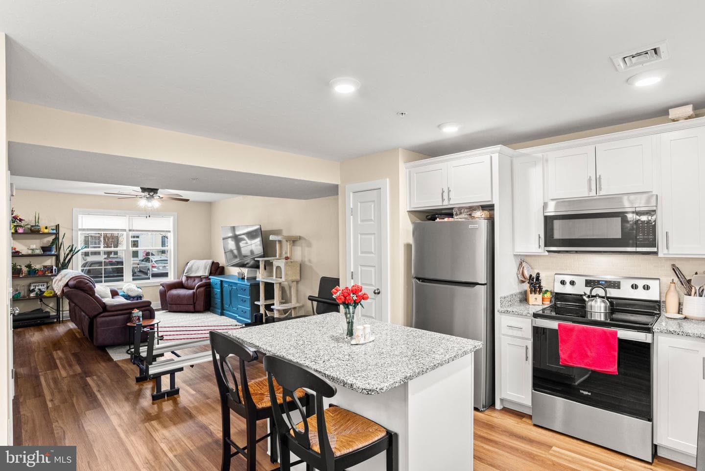 8796 Hillside Way photo 12