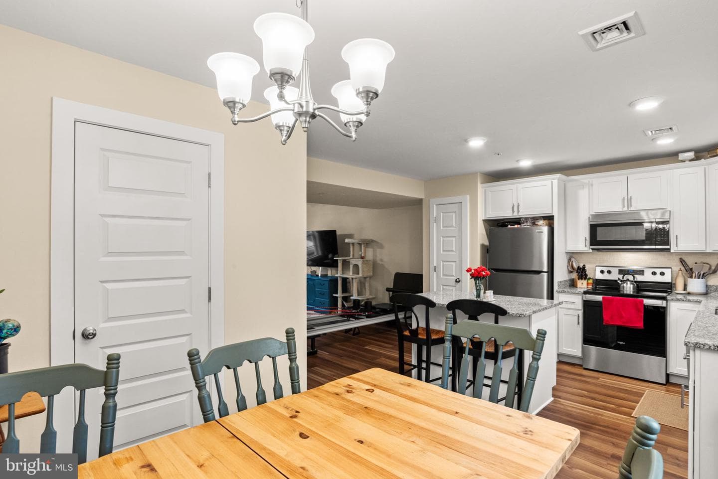 8796 Hillside Way photo 14