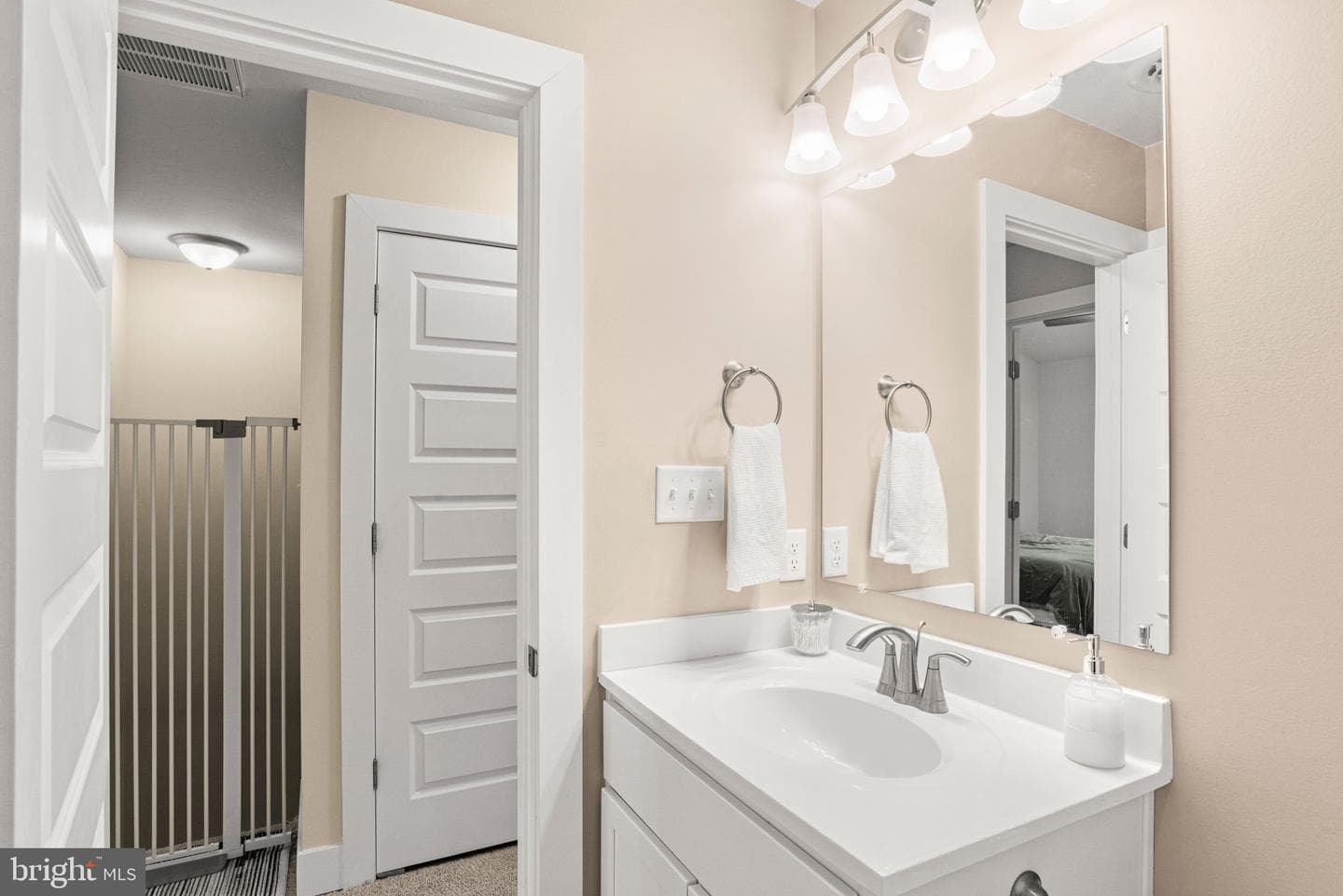 8796 Hillside Way photo 23