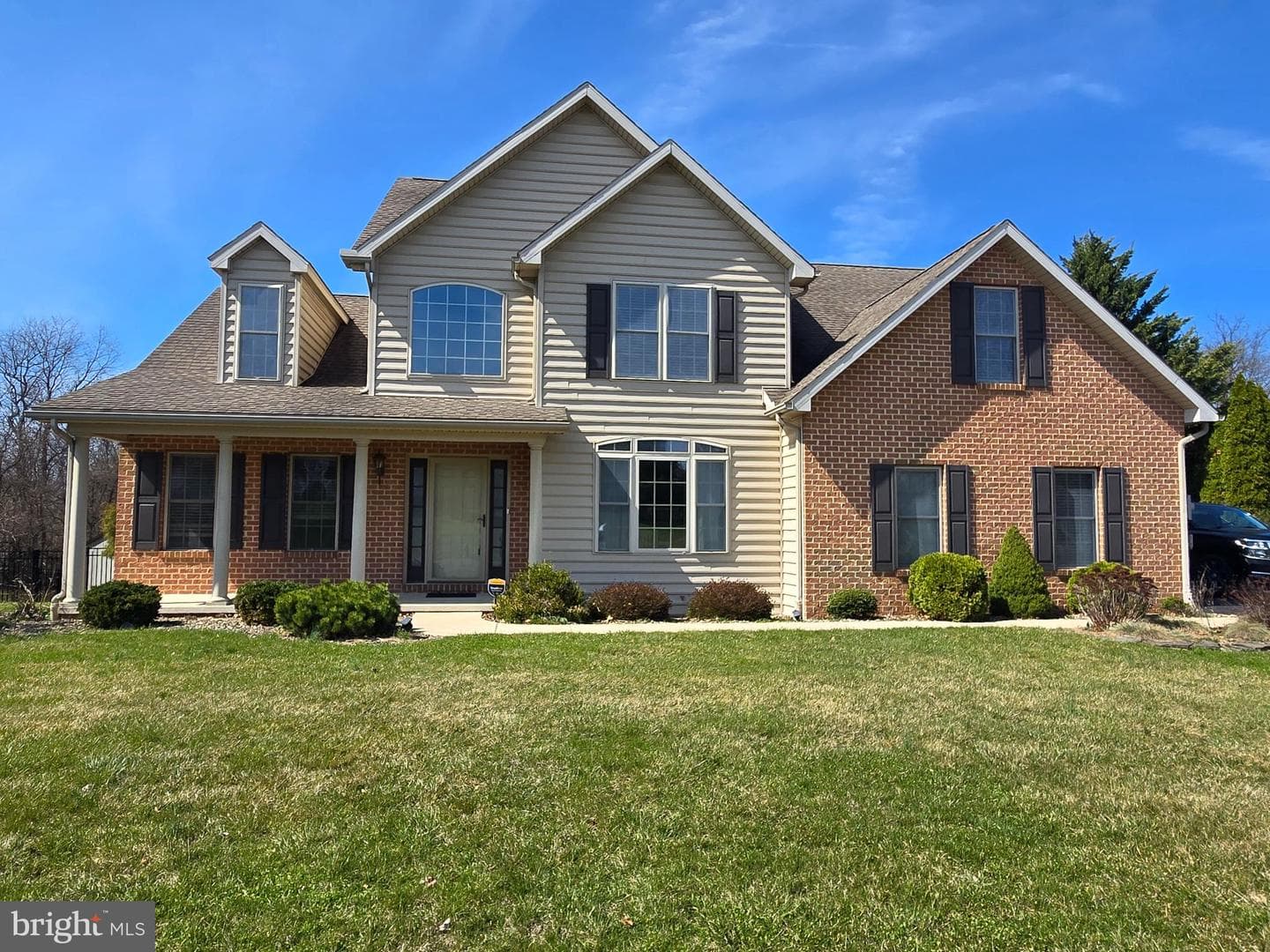 108 N Blackberry Lane photo 2