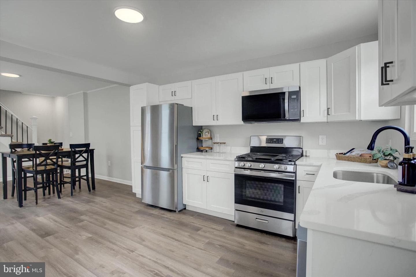 828 Broad Street photo 11
