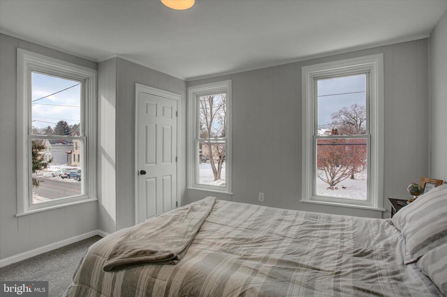 828 Broad Street photo 16