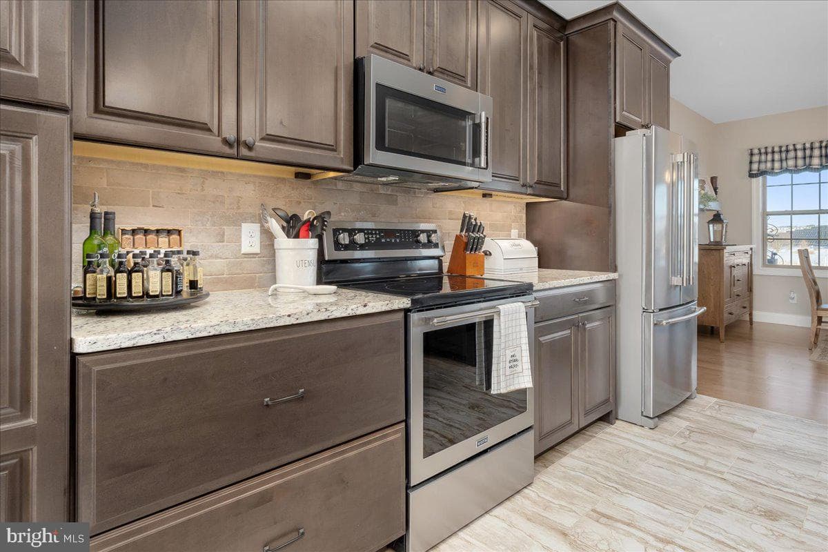 7654 Windmill Road photo 15