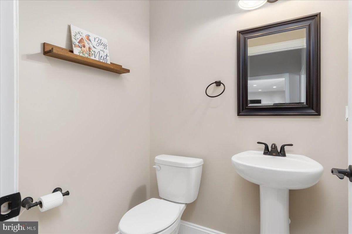7654 Windmill Road photo 21