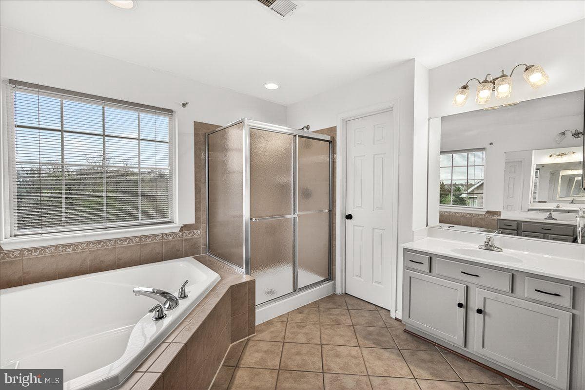 603 N Shannon photo 33