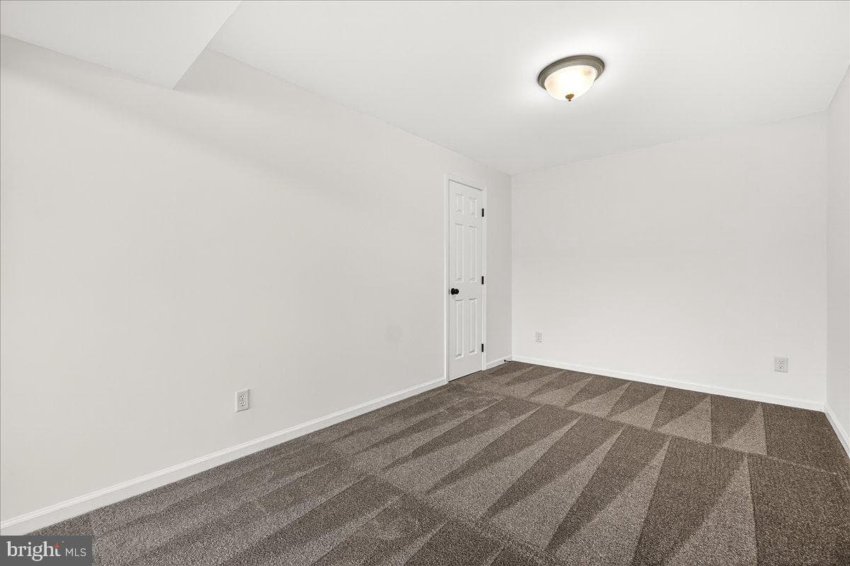 603 N Shannon photo 37