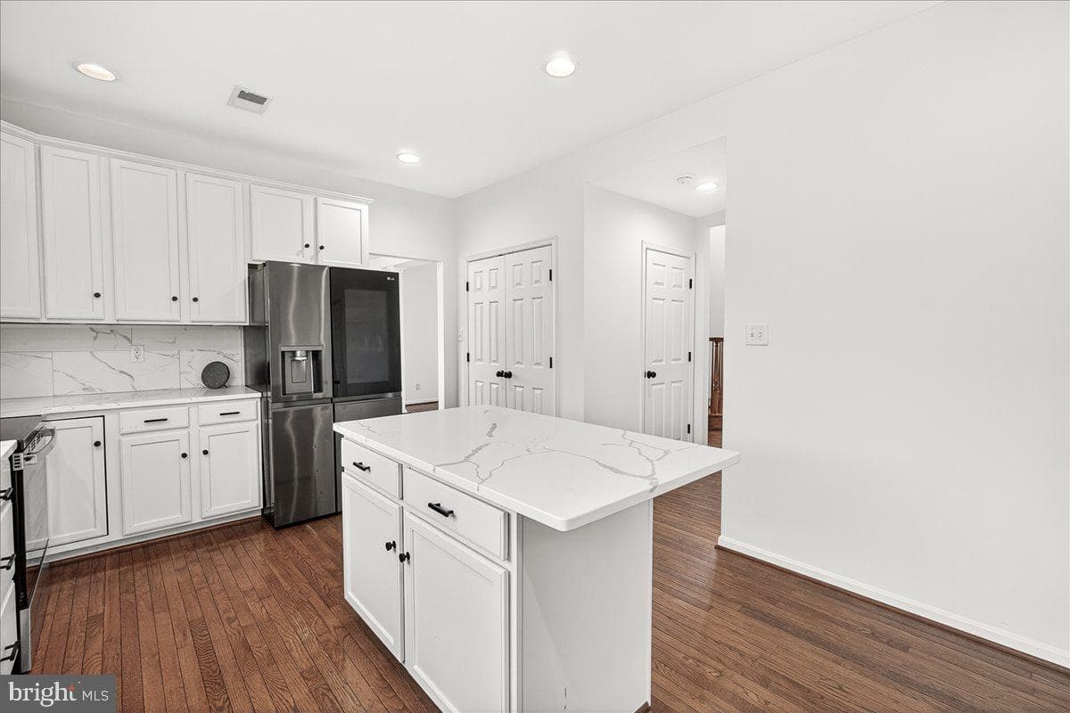 603 N Shannon photo 9
