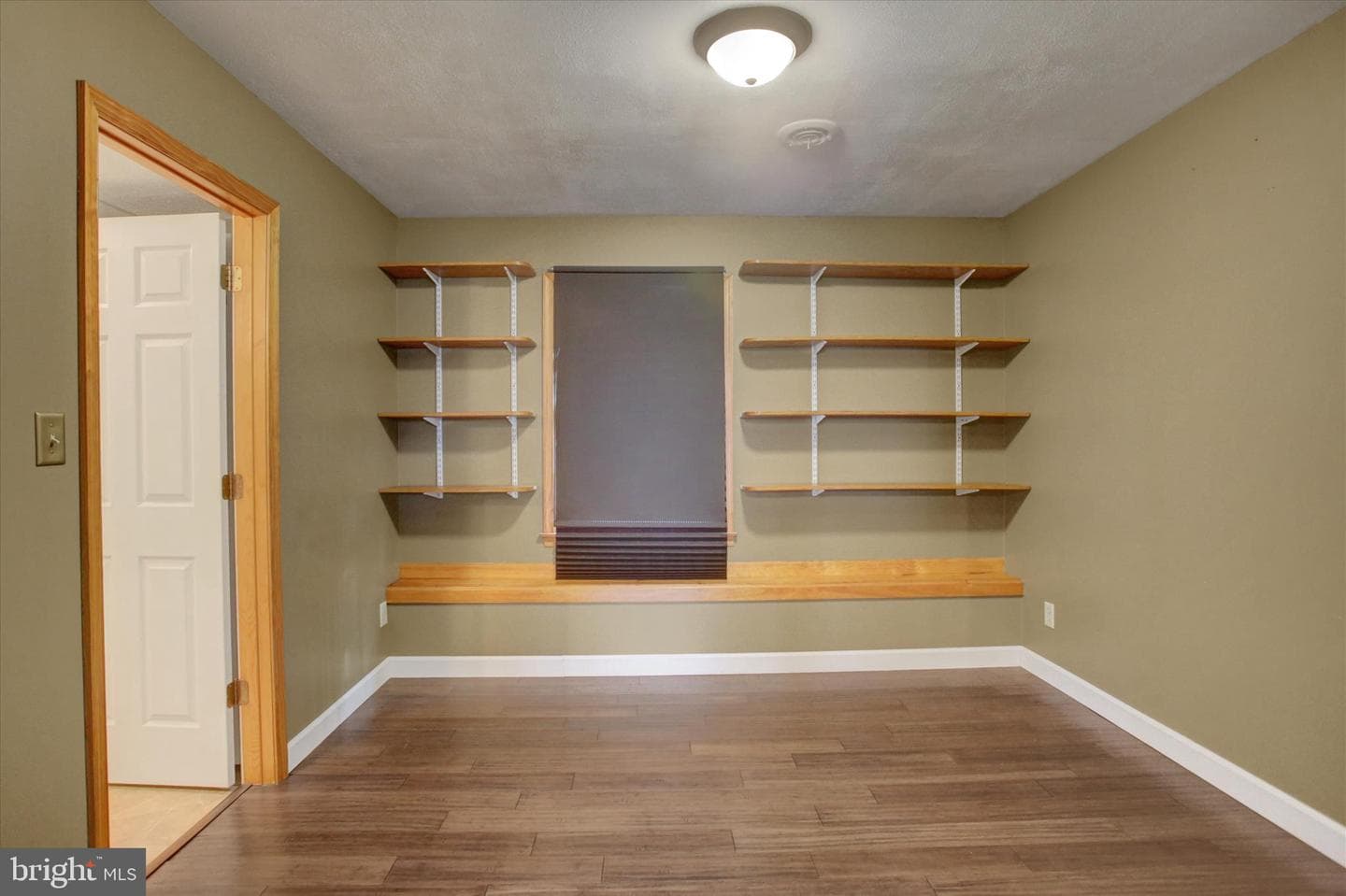 1760 Holly Lane photo 14
