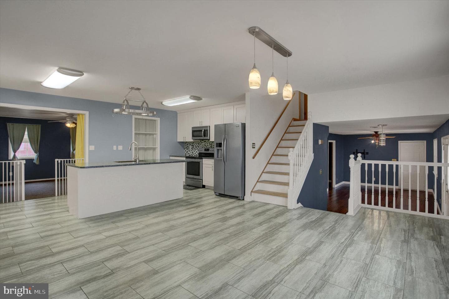 1760 Holly Lane photo 17