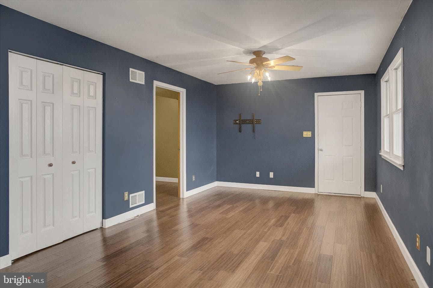 1760 Holly Lane photo 7