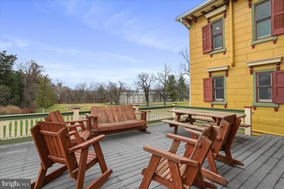 827 Philadelphia Avenue photo 83