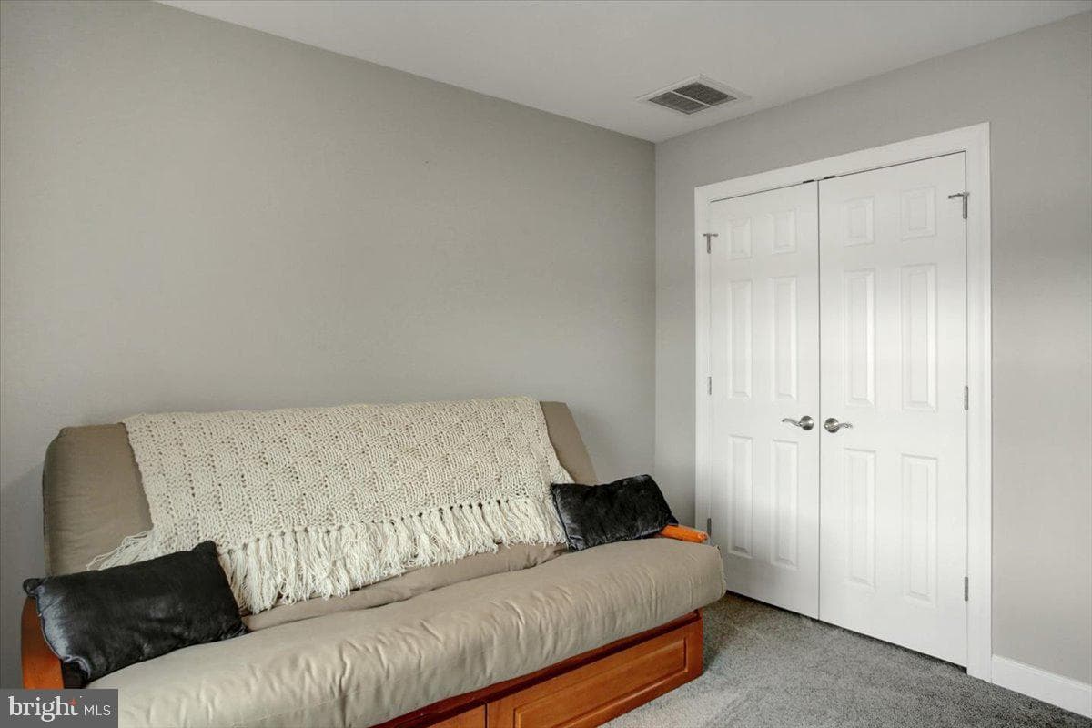 847 W King Street photo 55