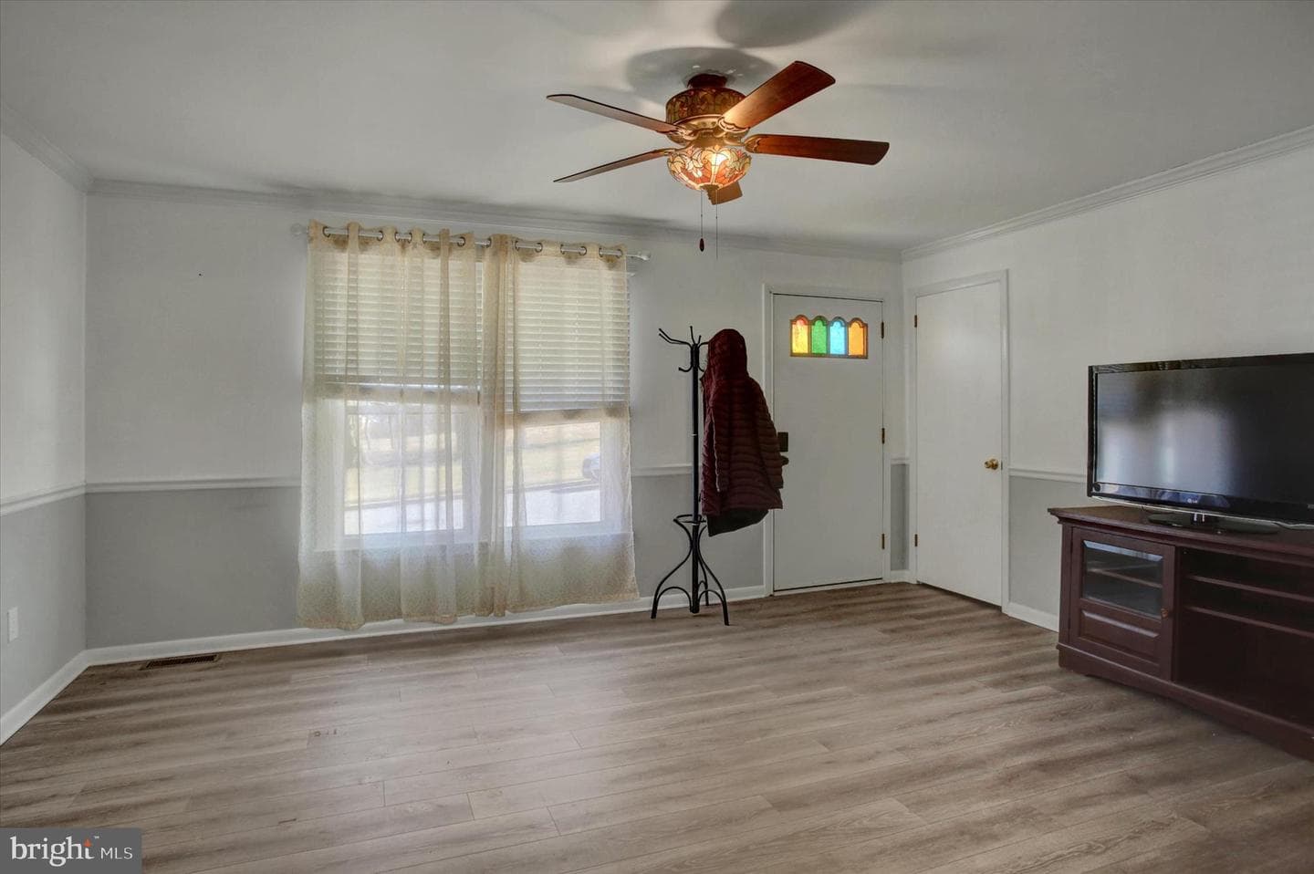 340 Ridge Avenue photo 11