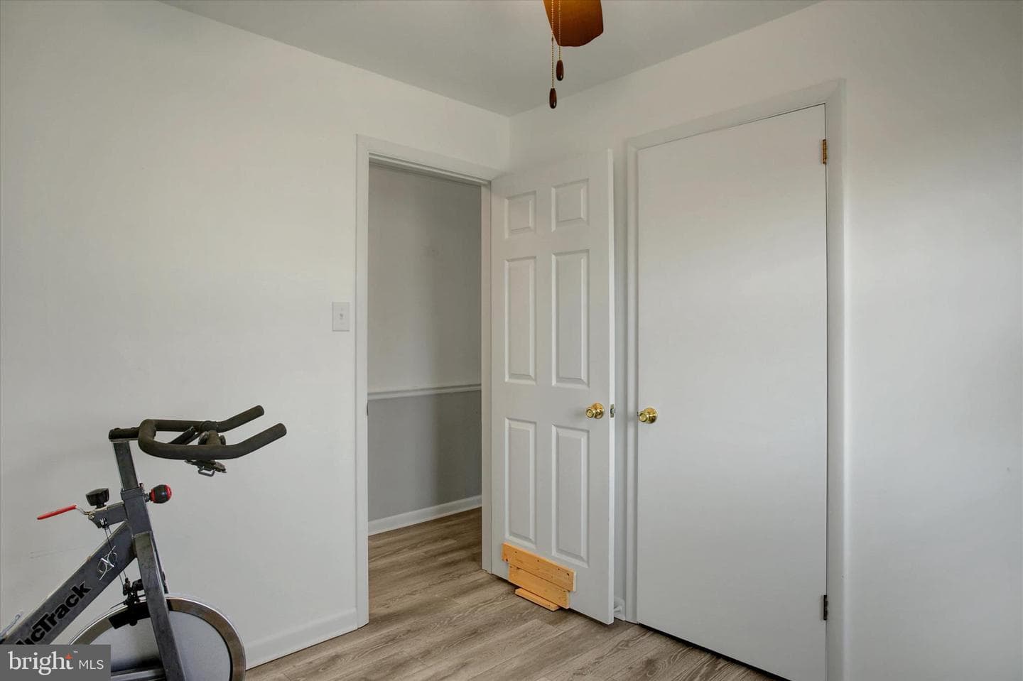 340 Ridge Avenue photo 17