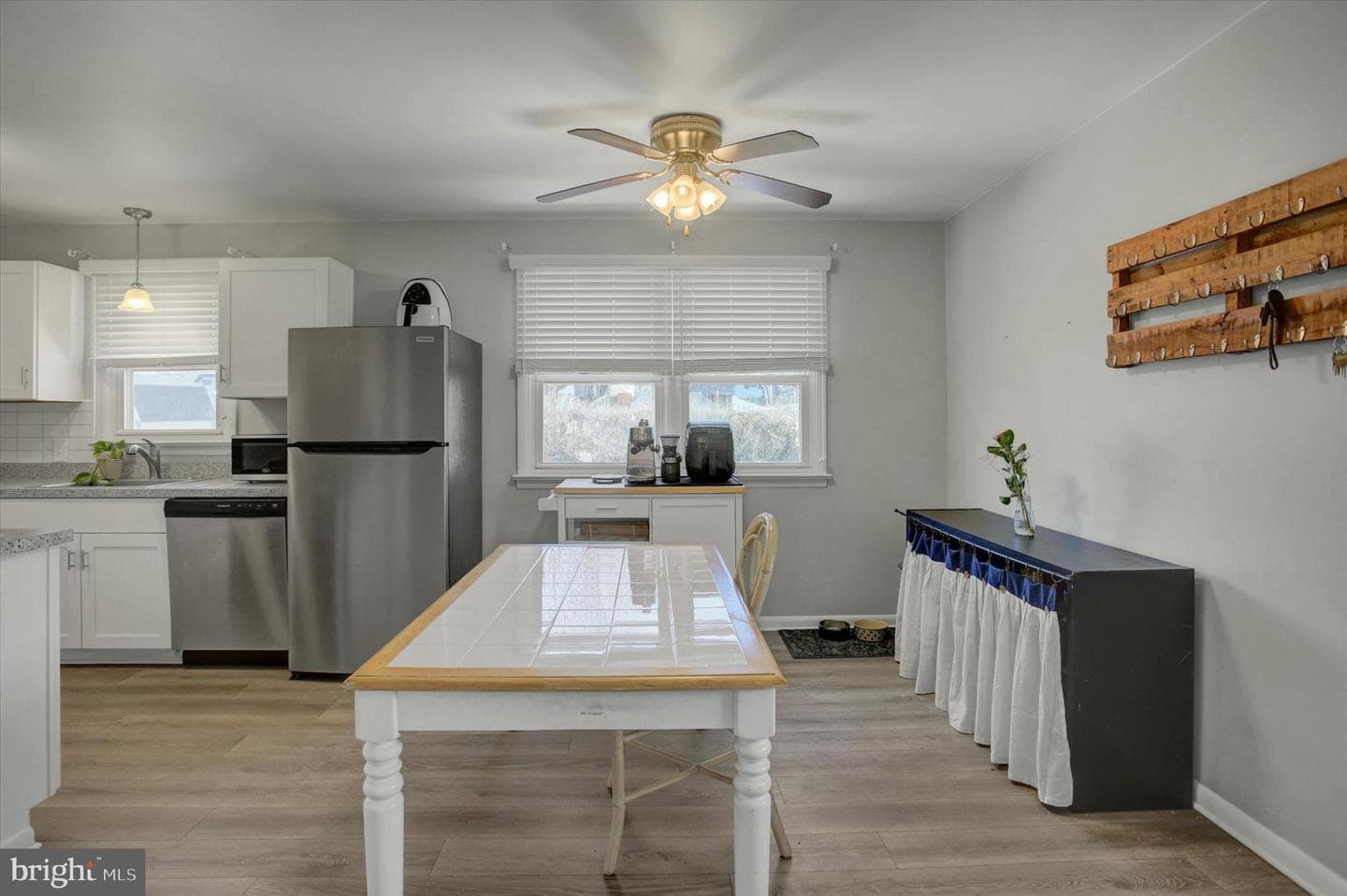 340 Ridge Avenue photo 4