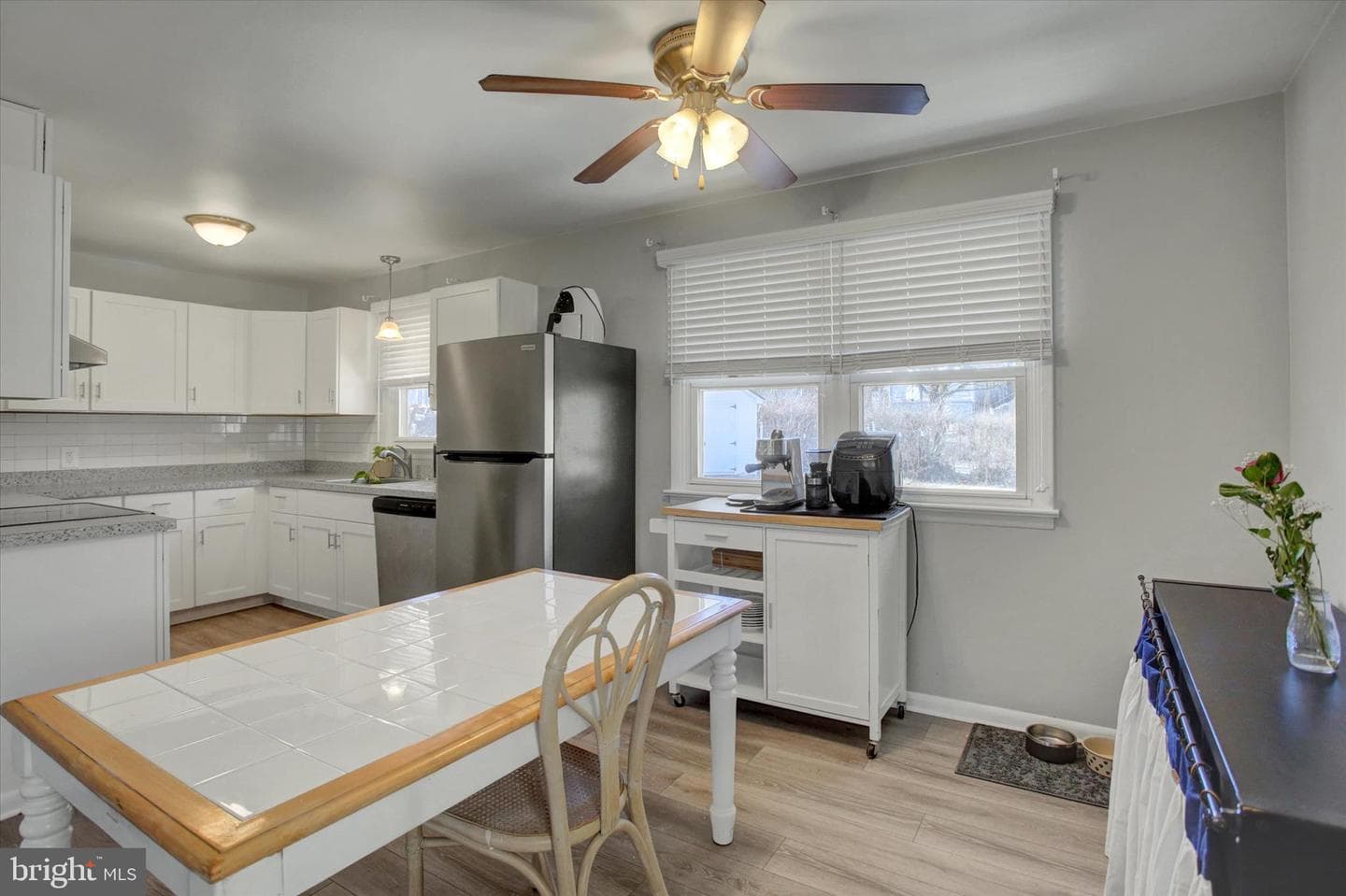 340 Ridge Avenue photo 5