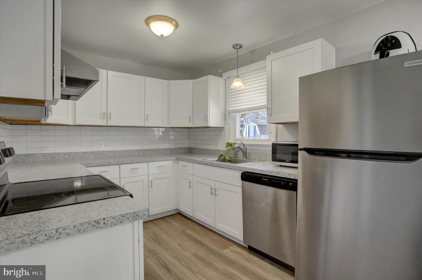 340 Ridge Avenue photo 6