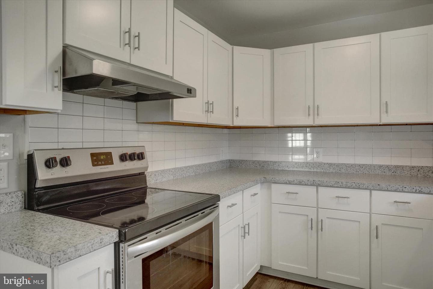 340 Ridge Avenue photo 7