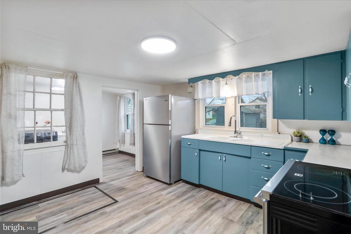 129 E Franklin Street photo 12
