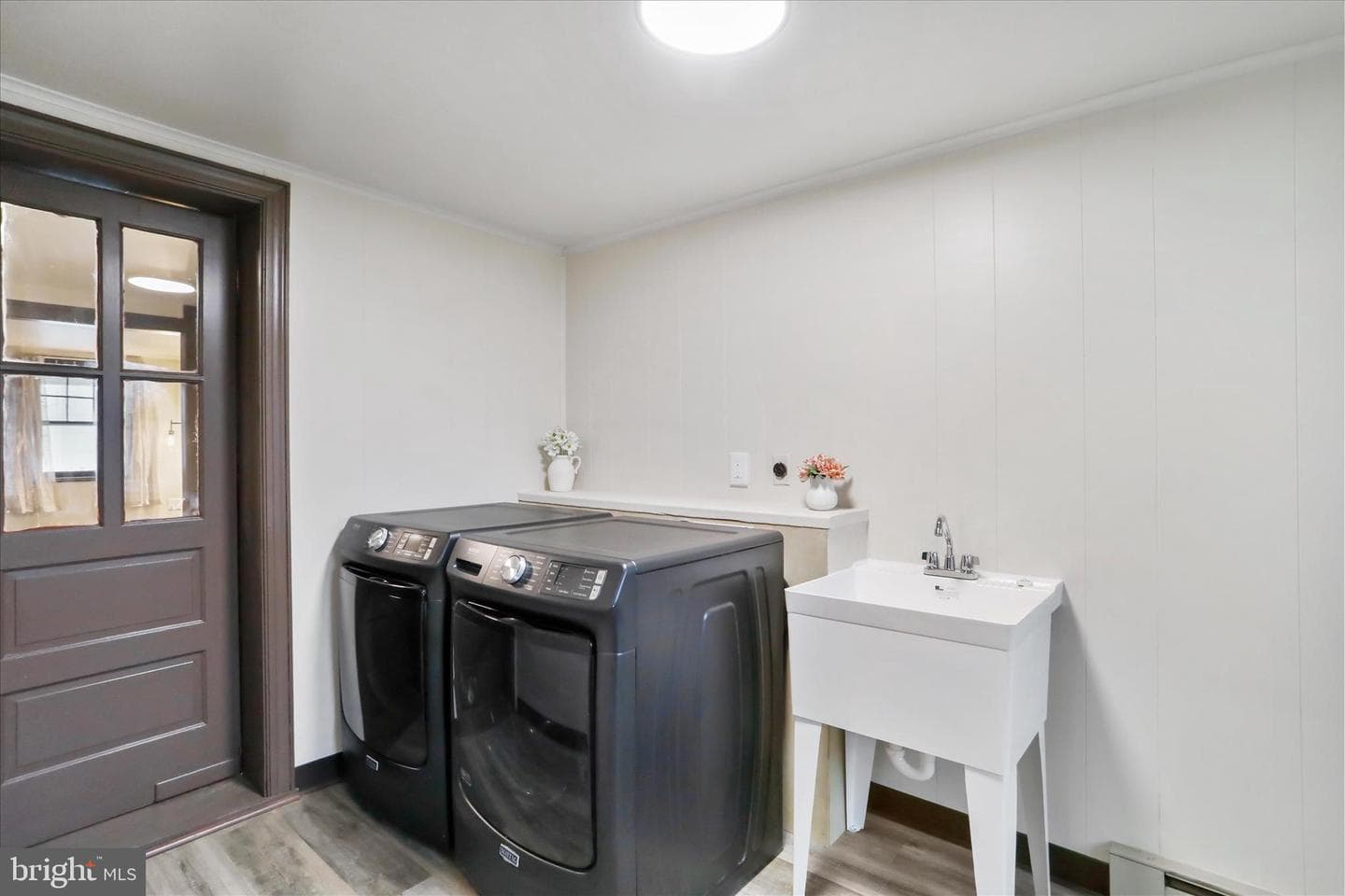 129 E Franklin Street photo 16