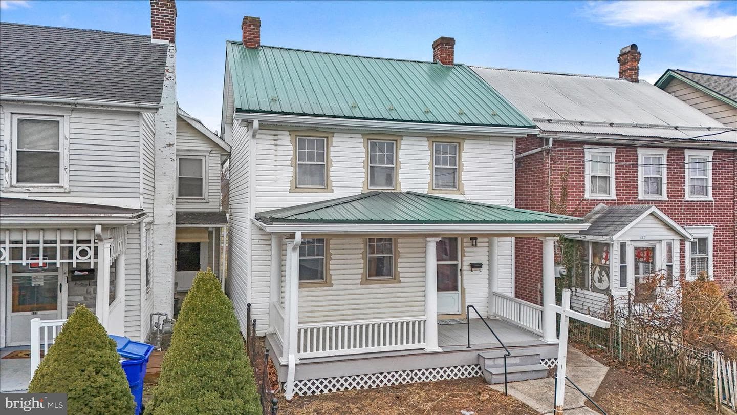 129 E Franklin Street photo 2