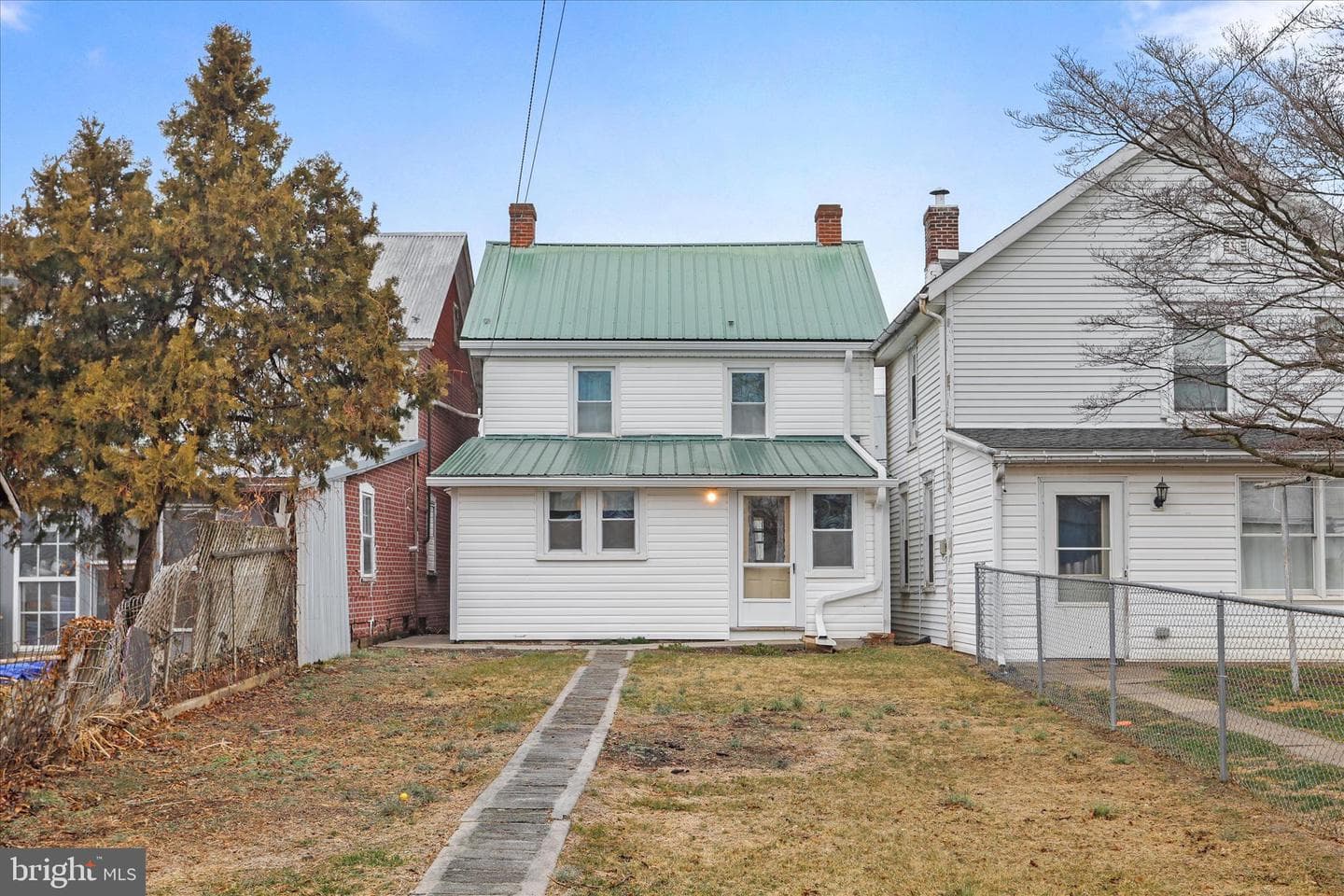129 E Franklin Street photo 4