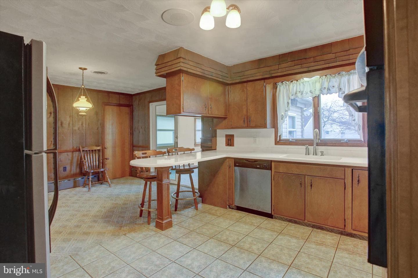 1343 Second Avenue photo 16