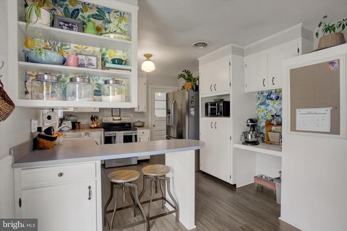 141 Apple Drive photo 3