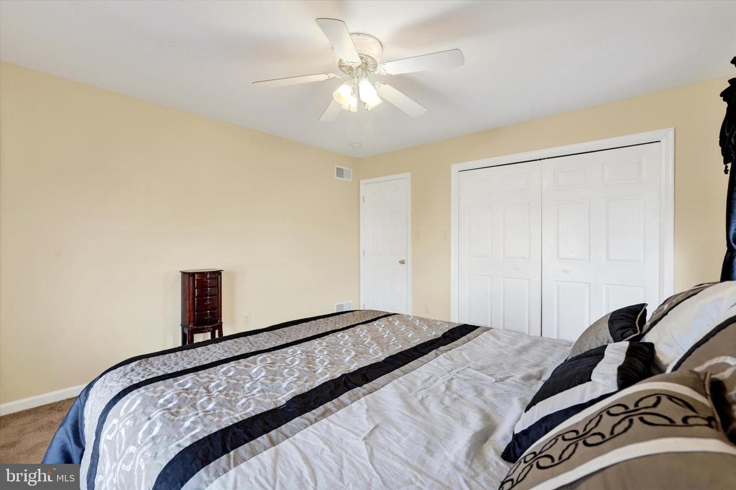 345 Roseann Drive photo 18