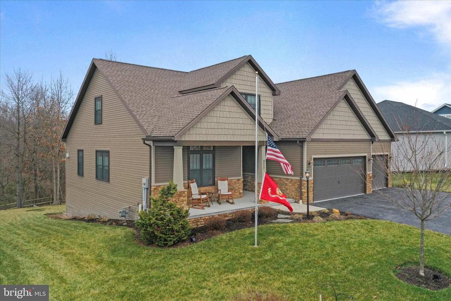 313 Toms Lane photo 2