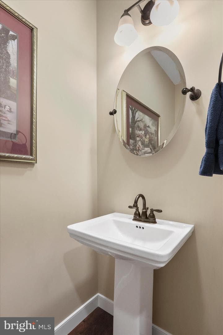 313 Toms Lane photo 22
