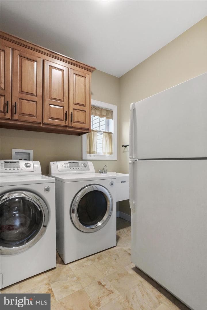 313 Toms Lane photo 24