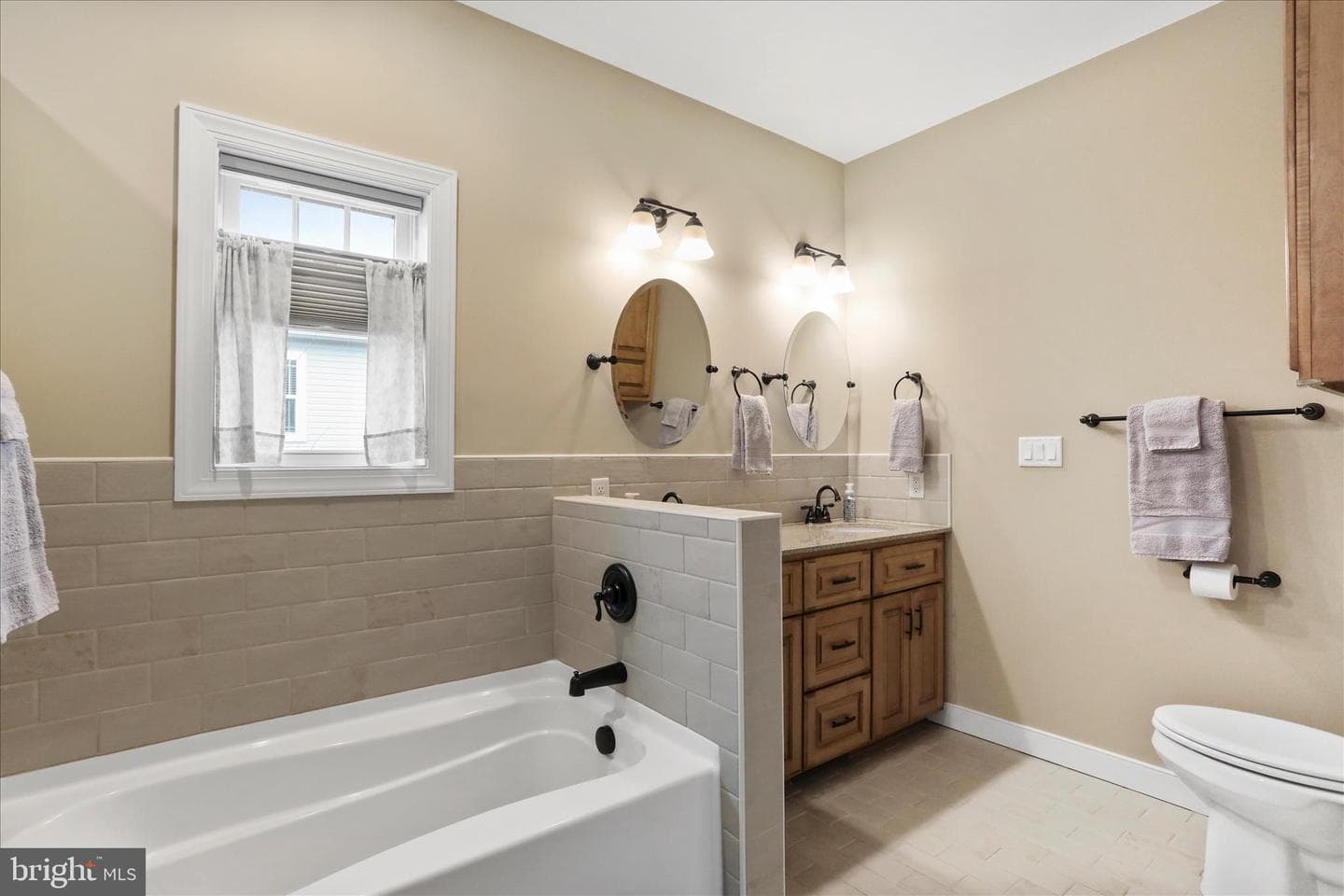 313 Toms Lane photo 30