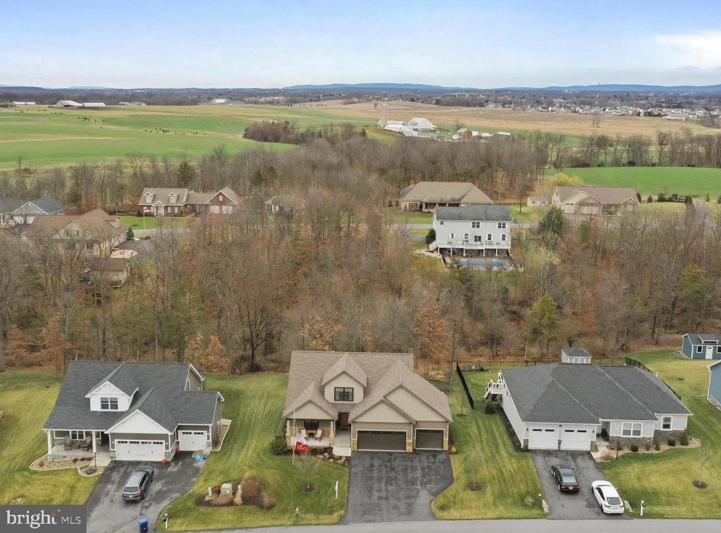 313 Toms Lane photo 53
