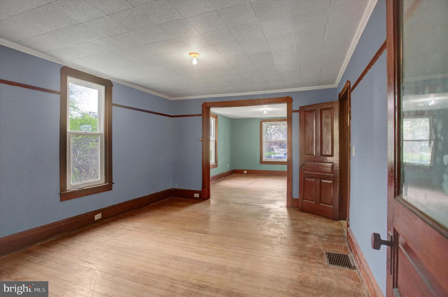 126 Faust Street photo 10